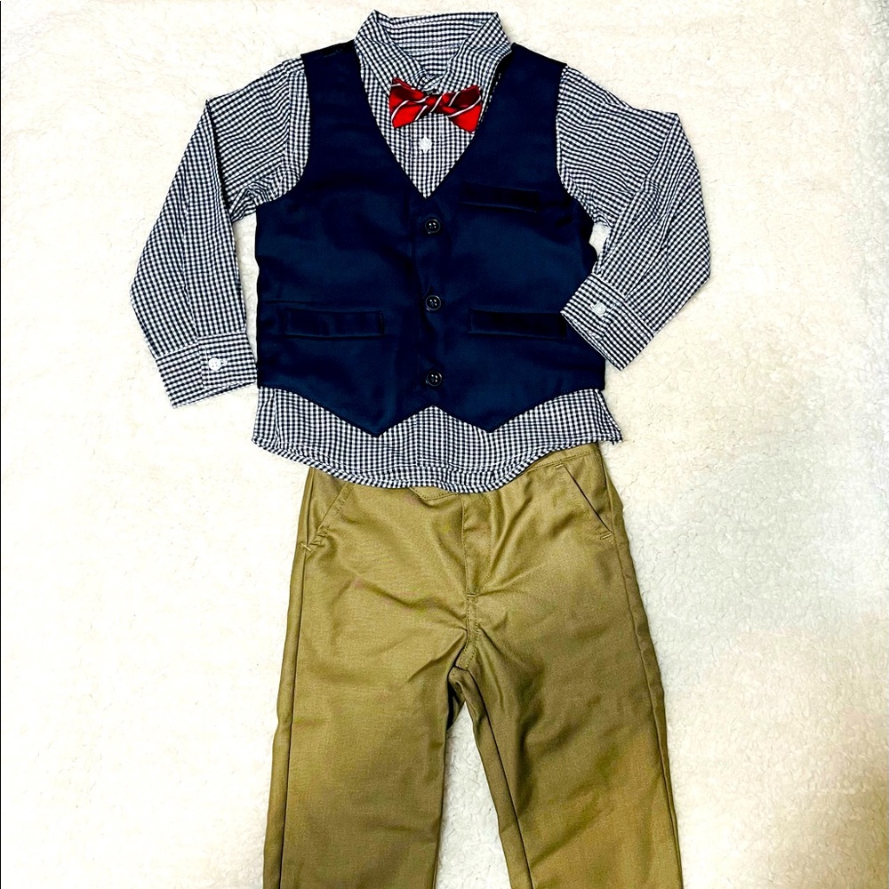 Boys 3 Piece Set Size 2T NEW